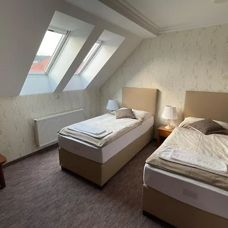 Otel Lipa 3*