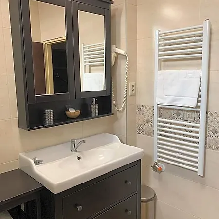 Ξενοδοχείο Lipa 3*
